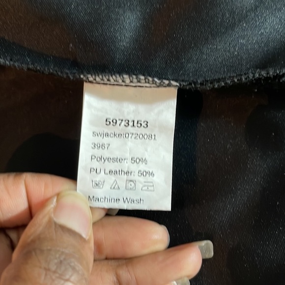 ♻️📸Shein Black Faux PU Leather Zipper Jacket size Medium - Picture 4 of 13